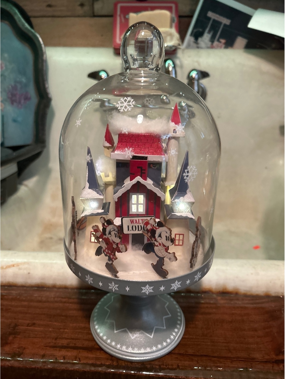 Disney Mickey and Minnie Mouse Light-Up Winter Lodge Figurine